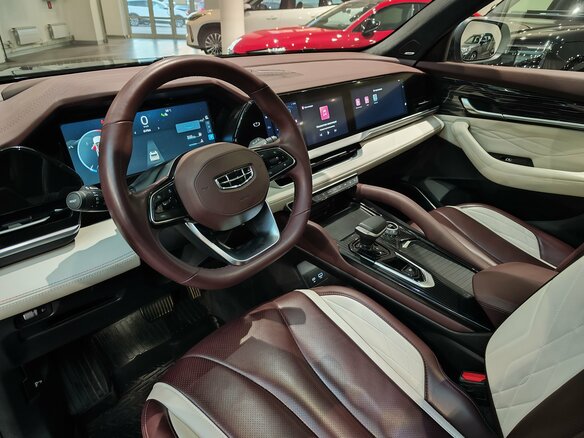 2023 Geely Monjaro I, серый, 2295000 рублей - вид 6
