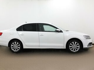 2015 Volkswagen Jetta VI Рестайлинг, белый, 1095000 рублей, вид 3