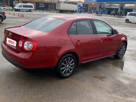 2007 Volkswagen Jetta V, пурпурный, 750000 рублей, вид 3