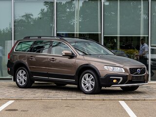2013 Volvo XC70 II Рестайлинг, коричневый, 1595000 рублей, вид 3