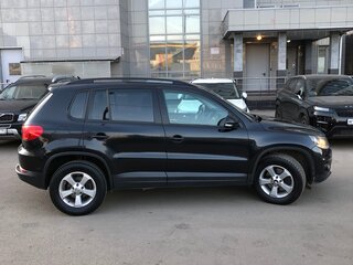 2013 Volkswagen Tiguan I Рестайлинг, чёрный, 890000 рублей, вид 1