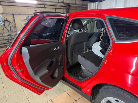 2013 Ford Focus III, красный, 860000 рублей - вид 6