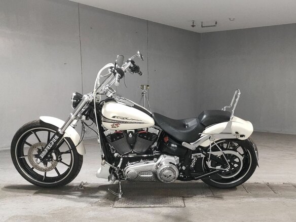 2013 Harley-Davidson Breakout, белый, 1138000 рублей - вид 1