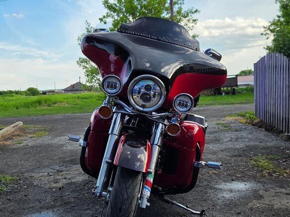 2010 Harley-Davidson Electra Glide, красный, 1070000 рублей
