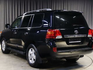 2014 Toyota Land Cruiser 200 Series Рестайлинг 1, чёрный, 3449000 рублей, вид 4