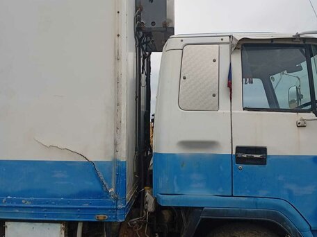1993 Isuzu Forward (F-Series), синий, 1500000 рублей, вид 5