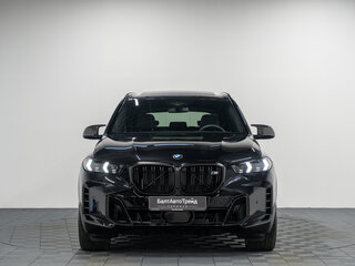 2026 BMW X5 M60i IV (G05/G18) Рестайлинг, чёрный, 19450000 рублей, вид 4