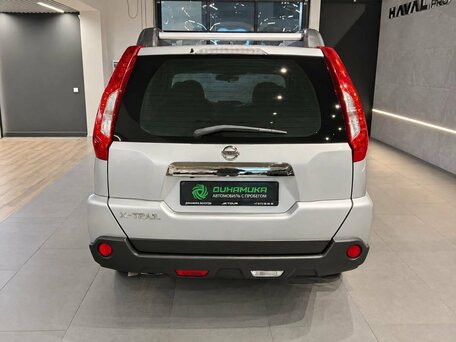 2014 Nissan X-Trail II Рестайлинг, серебристый, 1469000 рублей, вид 5