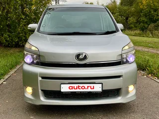2010 Toyota Voxy II (R70), серый, 1050000 рублей, вид 2