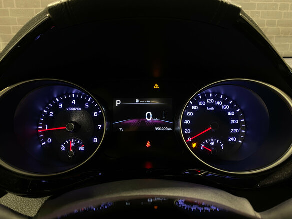 2021 Kia Ceed III Рестайлинг, серебристый, 1300000 рублей - вид 12