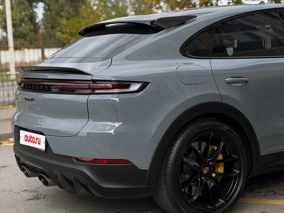 2024 Porsche Cayenne Turbo GT Coupé III Рестайлинг, серый, 25200000 рублей - вид 4