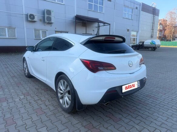 2012 Opel Astra GTC J Рестайлинг, белый, 800000 рублей - вид 5