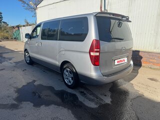 2011 Hyundai Grand Starex I, серый, 1750000 рублей, вид 5