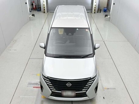 2023 Nissan Serena VI (C28), белый, 2400000 рублей, вид 5