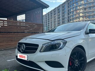 2013 Mercedes-Benz A-Класс 180 III (W176), белый, 1216000 рублей, вид 3