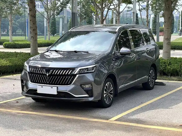 2022 Wuling Jiachen, серый, 1115000 рублей