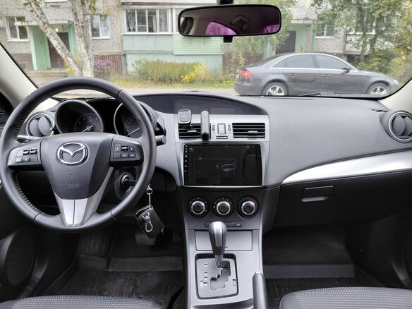 2011 Mazda 3 II (BL), чёрный, 800000 рублей - вид 4