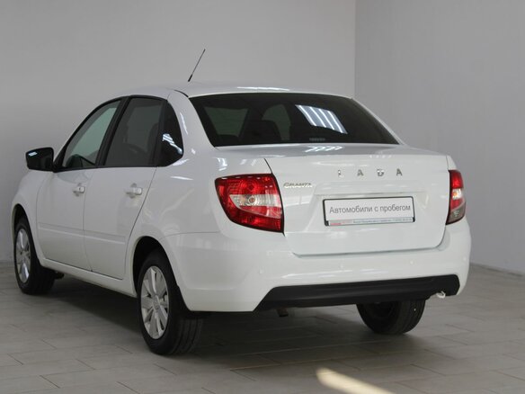 2024 Lada (ВАЗ) Granta I Рестайлинг, белый, 804900 рублей - вид 3