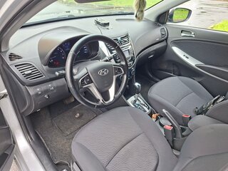 2013 Hyundai Solaris I, серебристый, 640000 рублей, вид 5