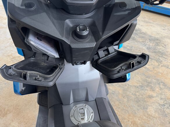 2019 BMW C 400 X, синий, 700000 рублей - вид 10