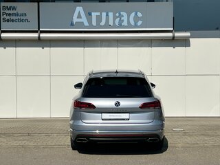 2021 Volkswagen Touareg III, серый, 5290000 рублей, вид 4