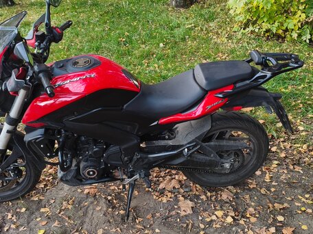 2026 Bajaj Dominar 400, красный, 440000 рублей, вид 4