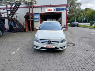 2013 Mercedes-Benz B-Класс 200 II (W246), белый, 989989 рублей, вид 4