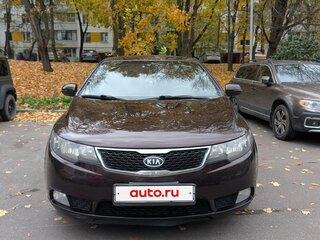 2011 Kia Cerato 6-speed II, пурпурный, 700000 рублей, вид 1