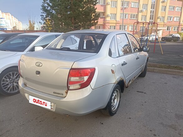 2012 Lada (ВАЗ) Granta I, серебристый, 115000 рублей - вид 2