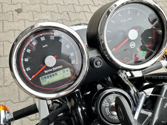 2025 Royal Enfield Interceptor 650, зелёный, 689000 рублей - вид 8