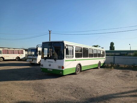 2008 ЛиАЗ 5256, белый, 900000 рублей, вид 1
