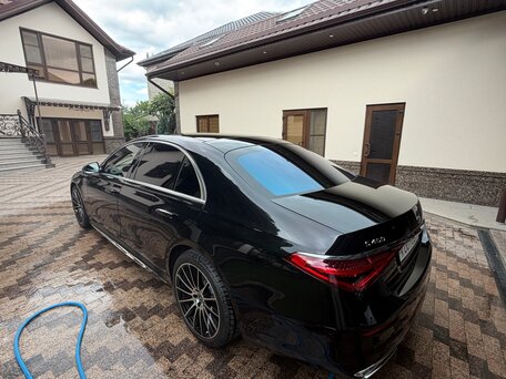 2021 Mercedes-Benz S-Класс 450 Long 4MATIC VII (W223), чёрный, 12150000 рублей, вид 5