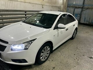 2011 Chevrolet Cruze I, белый, 580000 рублей, вид 2