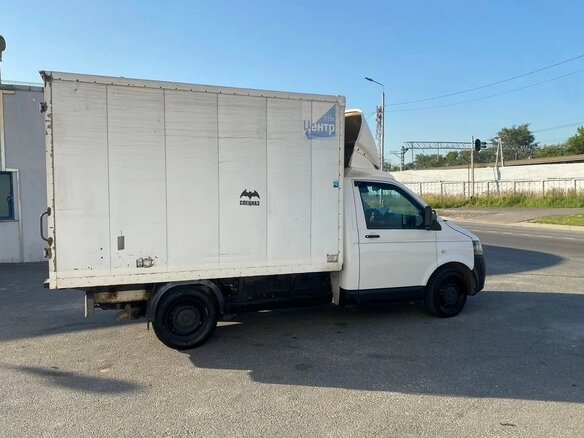 2011 Volkswagen Transporter, белый, 850000 рублей - вид 4