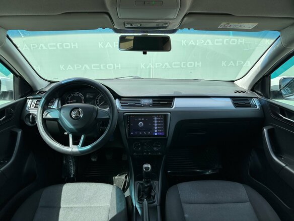 2018 Skoda Rapid I Рестайлинг, белый, 840000 рублей - вид 5