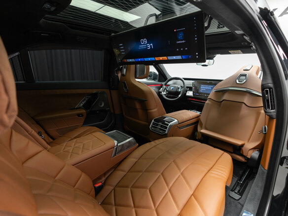 2026 BMW 7 серии 740 xDrive VII (G70) Рестайлинг, чёрный, 26290000 рублей - вид 28