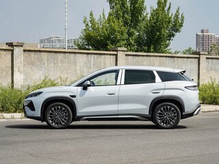 2026 BYD Song Ultra, белый, 4850000 рублей, вид 4