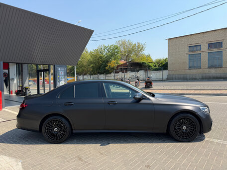 2020 Mercedes-Benz E-Класс 200 V (W213, S213, C238) Рестайлинг, чёрный, 3750000 рублей, вид 4