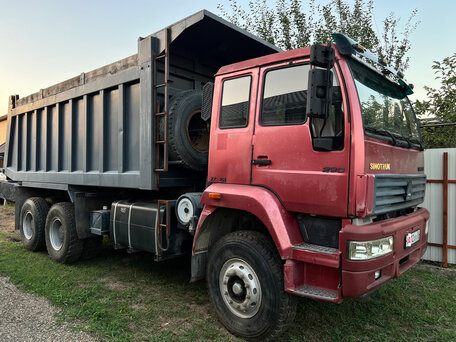 2007 Sinotruk Howo HW76, красный, 1150000 рублей, вид 3