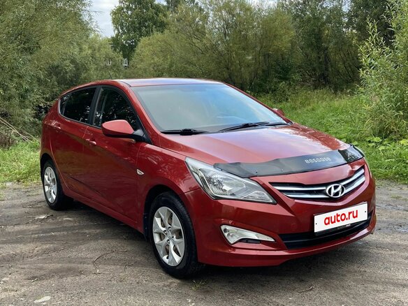 2016 Hyundai Solaris I Рестайлинг, красный - вид 1