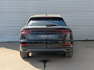 2021 Audi Q8 45 TDI I (4M), чёрный, 7390000 рублей, вид 5