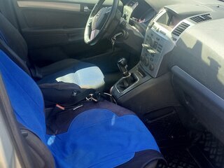 2010 Opel Zafira B Рестайлинг, бежевый, 400000 рублей, вид 2