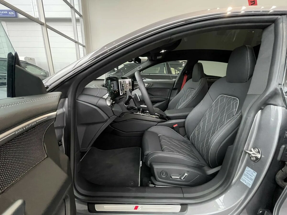 Открыть фотографии: Audi A5 III (B10)