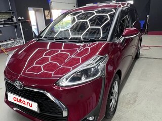 2018 Toyota Sienta II Рестайлинг, красный, 1388310 рублей, вид 2