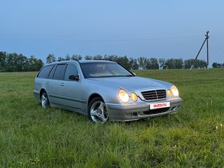 2001 Mercedes-Benz E-Класс 270 II (W210, S210) Рестайлинг, серебристый, 570000 рублей, вид 2