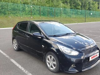 2013 Hyundai Solaris I, чёрный, 650000 рублей, вид 2