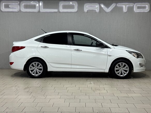2014 Hyundai Solaris I Рестайлинг, белый, 650000 рублей - вид 3