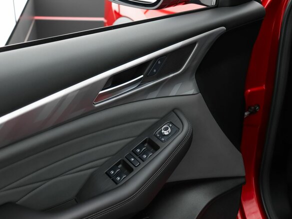 2022 Haval F7x I Рестайлинг, красный, 2099000 рублей - вид 17