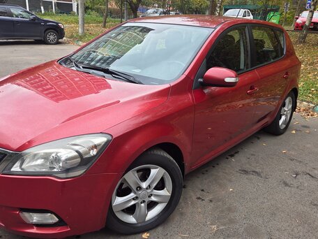 2011 Kia Ceed I Рестайлинг, красный, 800000 рублей, вид 2