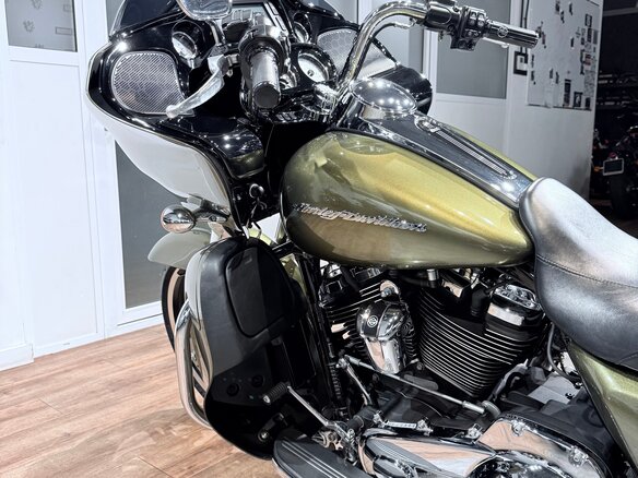 2017 Harley-Davidson Road Glide, зелёный, 1999000 рублей - вид 21